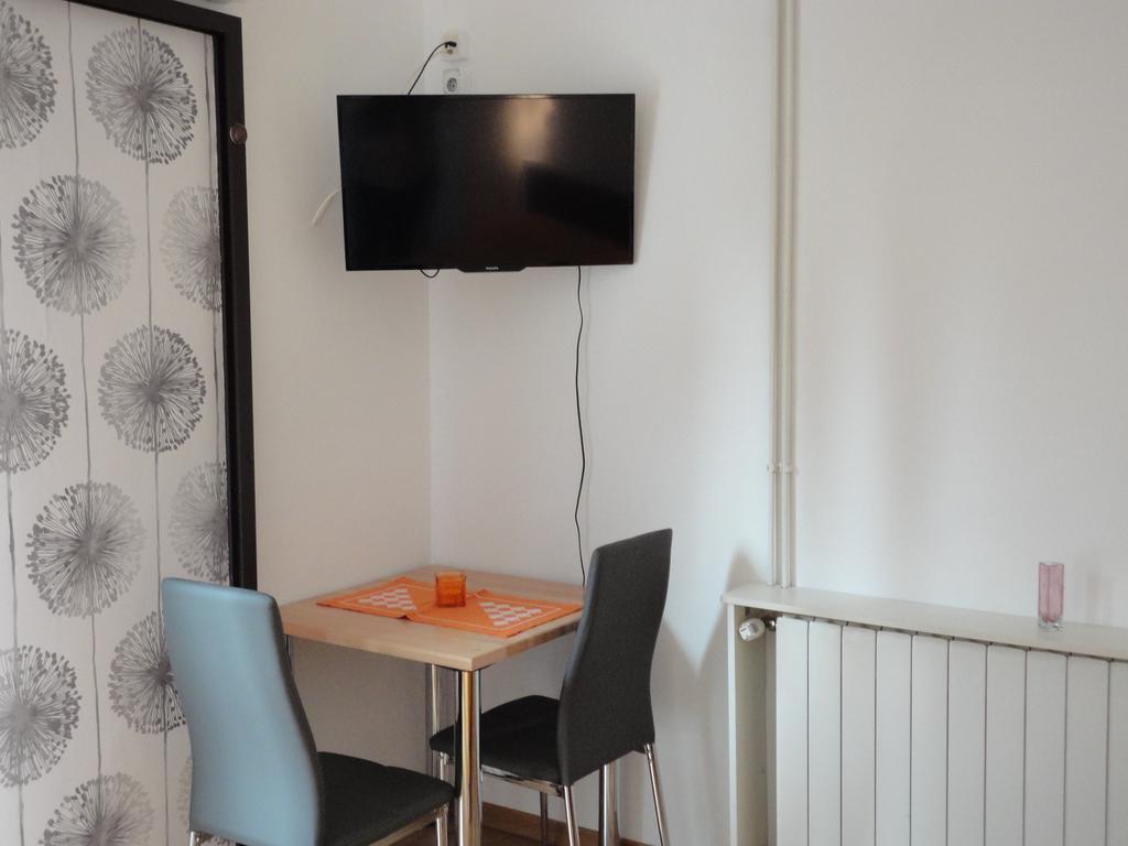 Guesthouse Apartment Bozica Bol Zimmer foto