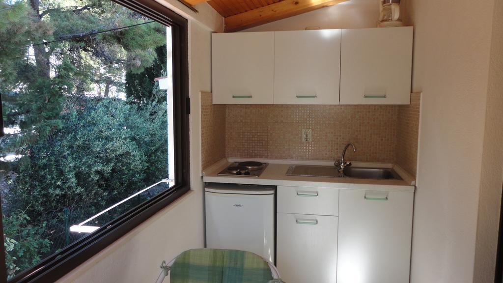 Guesthouse Apartment Bozica Bol Zimmer foto